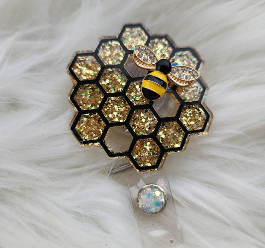 Honeycomb Badge Reel (gold)
